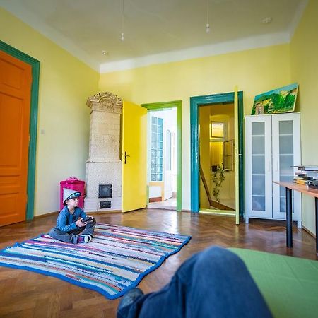 Mountain Tale Hostel Brasov Exterior photo