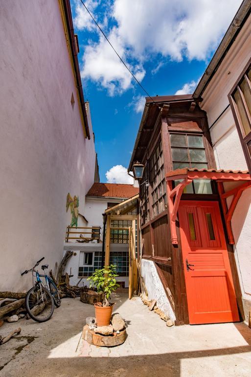 Mountain Tale Hostel Brasov Exterior photo