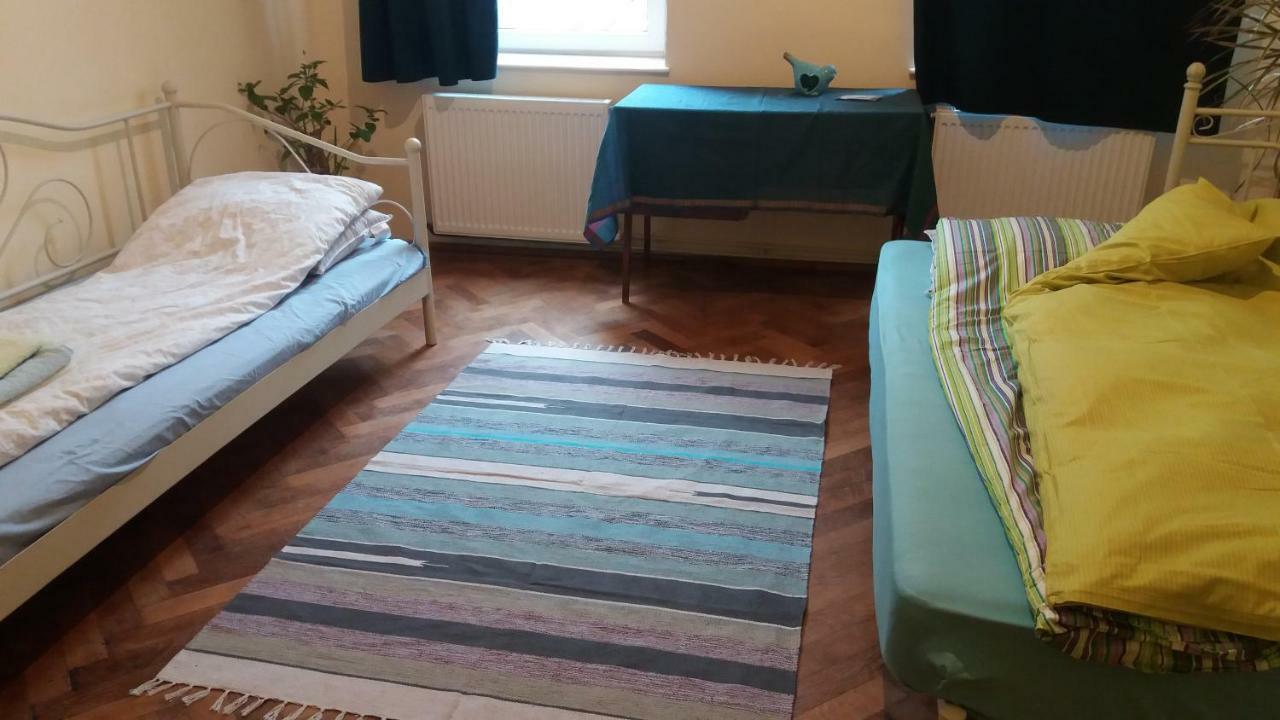Mountain Tale Hostel Brasov Exterior photo
