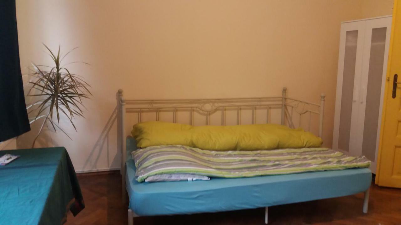 Mountain Tale Hostel Brasov Exterior photo
